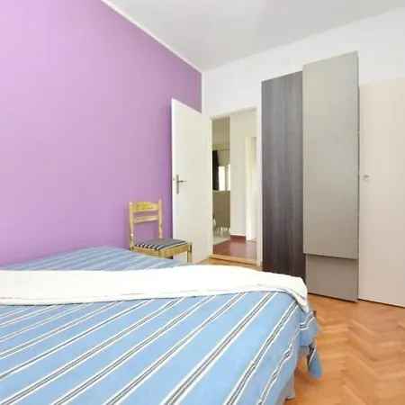 Apartment Irena Seremet